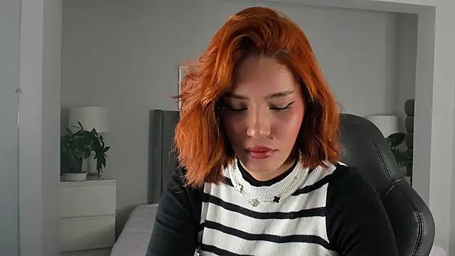 Snapshot of Madie__collins chatting on March 9, 11:25 am Madie collins online show from March 9, 11:25 am