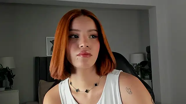 Snapshot of Madie__collins chatting on March 10, 11:48 am Madie collins online show from March 10, 11:48 am