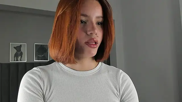 Snapshot of Madie__collins chatting on March 11, 12:00 pm Madie collins online show from March 11, 12:00 pm