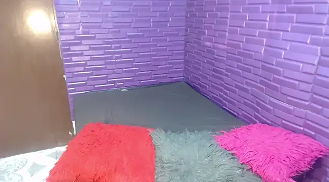 Snapshot of ShanayaKops chatting on December 29, 4:08 pm ShanayaKops online show from December 29, 4:08 pm