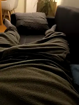 OdinWolf1990 online show from November 18, 6:07 am