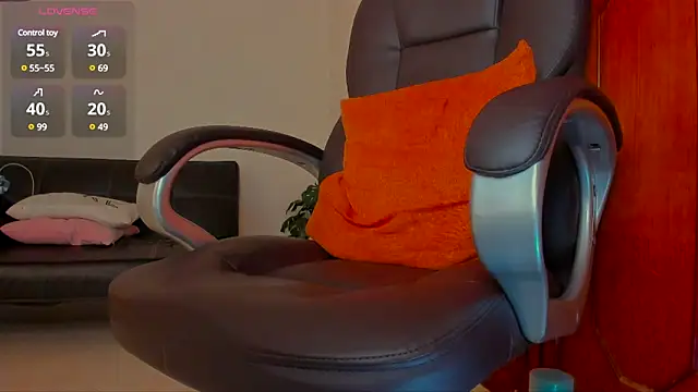 MrLonely02 online show from February 4, 4:39 pm