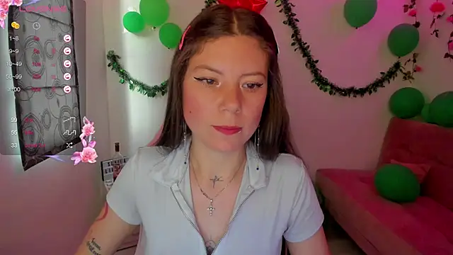 Snapshot of Susana_garcia_ chatting on December 21, 10:19 pm Susana garcia  online show from December 21, 10:19 pm