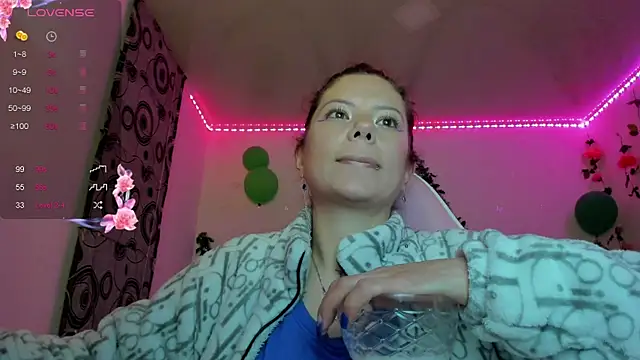 Snapshot of Susana_garcia_ chatting on December 29, 1:45 am Susana garcia  online show from December 29, 1:45 am