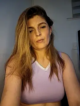 Snapshot of Lizzymontanaa chatting on March 9, 1:04 am Lizzymontanaa online show from March 9, 1:04 am