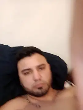 Snapshot of SINUECASTILLO chatting on December 10, 6:17 pm SINUECASTILLO online show from December 10, 6:17 pm