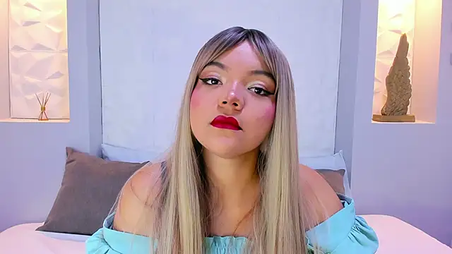 EmilyRouss  online show from February 24, 7:19 pm