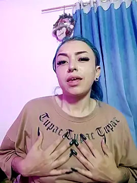 Snapshot of turolita_ chatting on February 25, 5:58 pm turolita online show from February 25, 5:58 pm