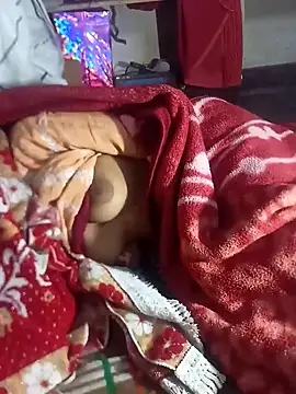 Snapshot of Indcople28 chatting on December 5, 11:29 pm Indcople28 online show from December 5, 11:29 pm