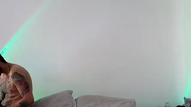 Snapshot of anika_lowen02 chatting on January 11, 6:12 pm anika lowen02 online show from January 11, 6:12 pm