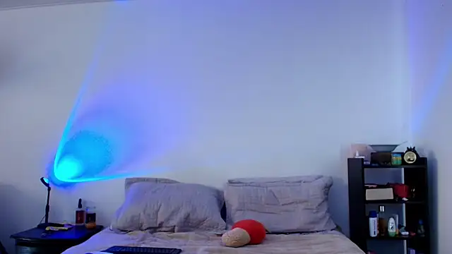 Snapshot of anika_lowen02 chatting on February 25, 8:30 pm anika lowen02 online show from February 25, 8:30 pm