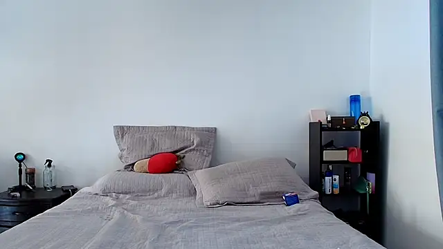 Snapshot of anika_lowen02 chatting on March 18, 2:26 pm anika lowen02 online show from March 18, 2:26 pm