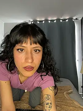 Snapshot of anika_lowen02 chatting on October 27, 4:33 pm anika lowen02 online show from October 27, 4:33 pm