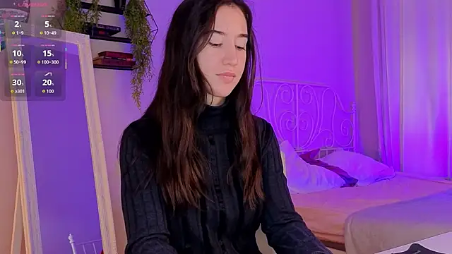 Belle Via online show from April 1, 12:50 pm