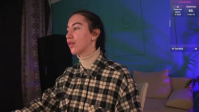 Belle Via online show from April 8, 5:02 pm