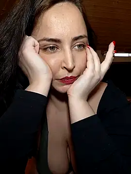 Snapshot of Selena_Selly7 chatting on February 3, 9:20 pm Selena Selly7 online show from February 3, 9:20 pm