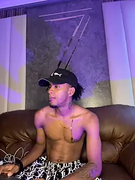 Snapshot of AaronCruz_ chatting on March 17, 7:26 pm AaronCruz  online show from March 17, 7:26 pm