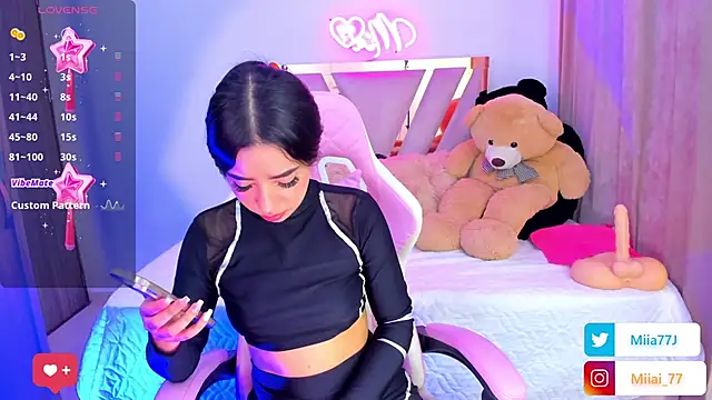 Snapshot of Miia77_ chatting on September 17, 3:30 am Miia77 online show from September 17, 3:30 am