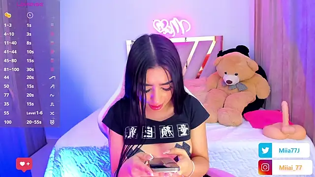 Snapshot of Miia77_ chatting on September 19, 2:13 am Miia77 online show from September 19, 2:13 am
