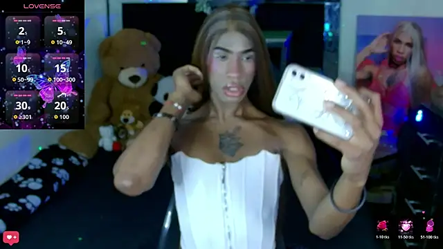 Kendall Gil online show from April 7, 2:23 am