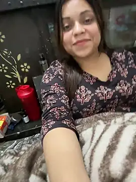 Snapshot of simmiiii chatting on February 27, 7:58 pm simmiiii online show from February 27, 7:58 pm