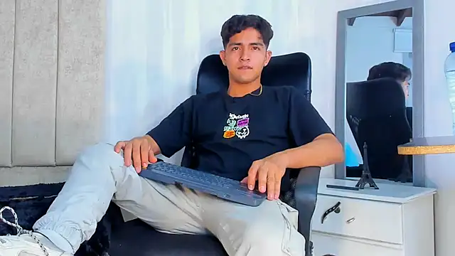 Muichiro tokito1 online show from January 30, 3:22 am