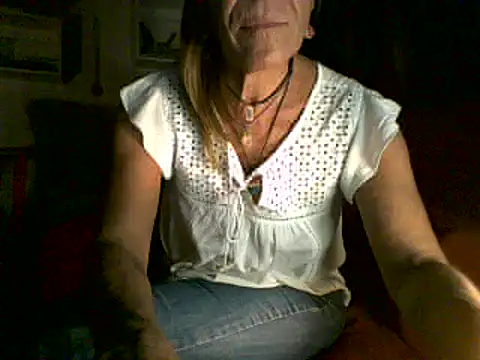 Snapshot of sabinytahot chatting on December 2, 11:18 pm sabinytahot online show from December 2, 11:18 pm