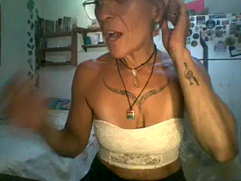 Snapshot of sabinytahot chatting on January 11, 5:10 am sabinytahot online show from January 11, 5:10 am