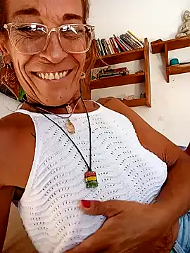 Snapshot of sabinytahot chatting on February 13, 6:38 pm sabinytahot online show from February 13, 6:38 pm