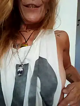 Snapshot of sabinytahot chatting on February 26, 2:49 pm sabinytahot online show from February 26, 2:49 pm