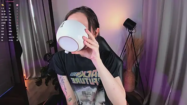 Dearly kitty online show from May 7, 1:27 pm
