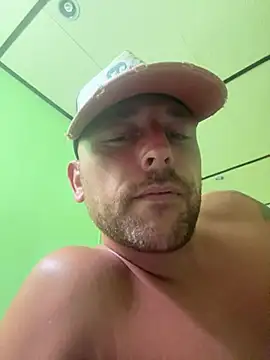 Snapshot of MADE_IN_LONDON chatting on February 11, 3:51 pm MADE IN LONDON online show from February 11, 3:51 pm