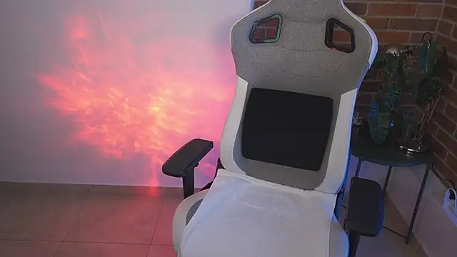 anyacutex online show from February 16, 6:10 pm