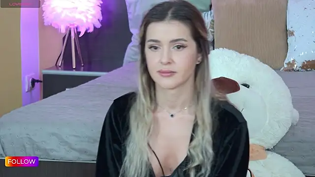 Sarah-Hart online show from March 6, 9:47 am