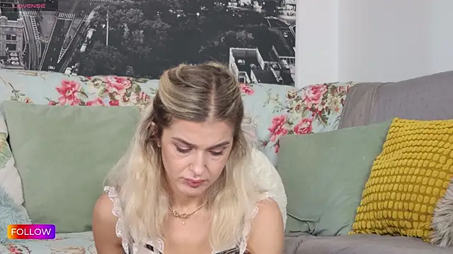 Sarah-Hart online show from September 16, 6:36 am