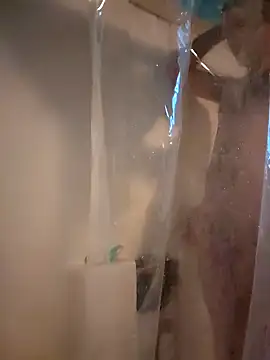 Snapshot of MysteriousFire23 chatting on December 14, 7:36 pm MysteriousFire23 online show from December 14, 7:36 pm