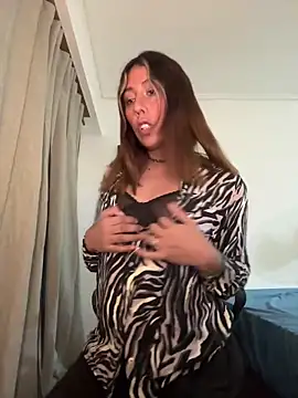 Snapshot of Yerucita chatting on May 10, 7:35 am Yerucita online show from May 10, 7:35 am