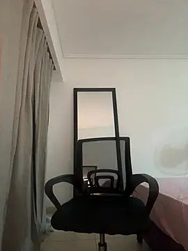 Snapshot of Yerucita chatting on May 18, 2:51 am Yerucita online show from May 18, 2:51 am