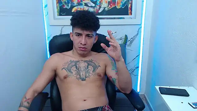 targuerian22 online show from September 30, 3:11 am