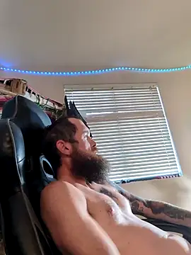 lit702 online show from February 4, 7:20 pm