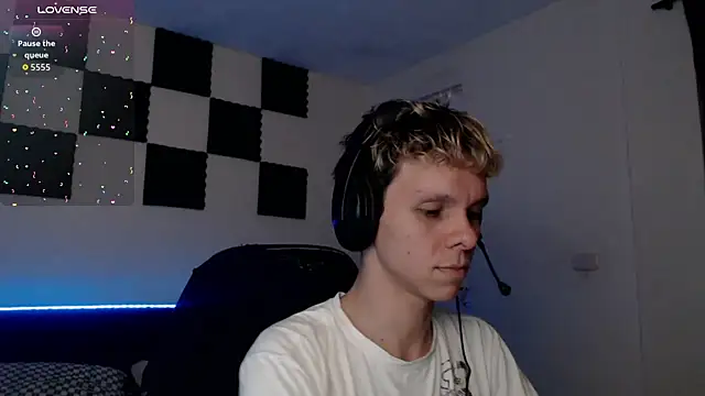 bryamado69 online show from September 24, 1:20 am