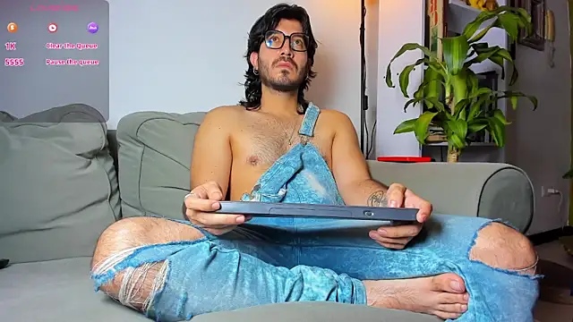 Ackerman Eren  online show from November 24, 10:37 am