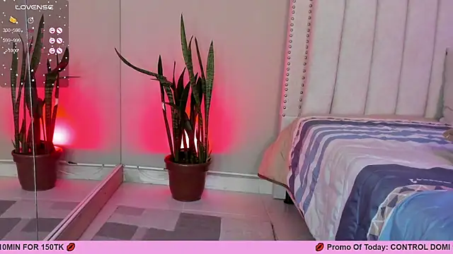 LenaRuiz  online show from February 27, 3:37 pm