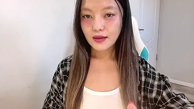 Risalynn online show from December 17, 3:50 am