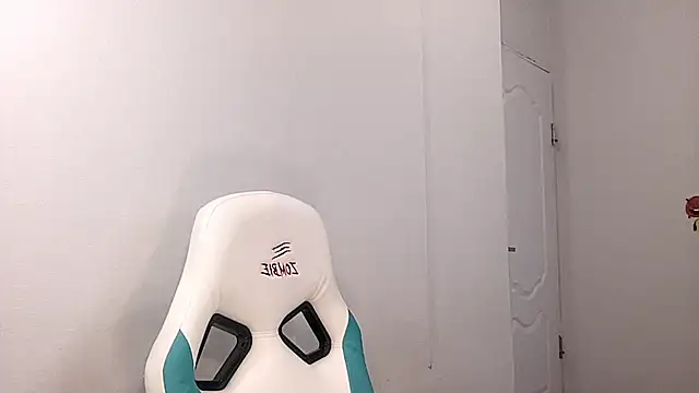 Risalynn online show from January 13, 2:39 am