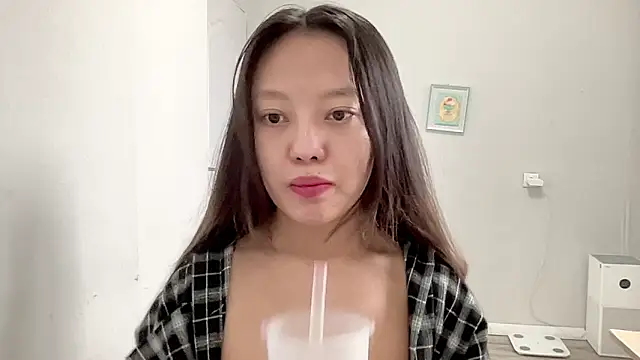 Risalynn online show from February 13, 3:29 am