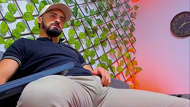 MAXIMUS MASTE3 online show from February 6, 8:01 pm