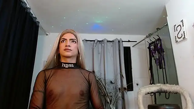 Snapshot of georgina_ms chatting on October 3, 12:29 am georgina ms online show from October 3, 12:29 am