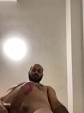 Snapshot of islandvybee55 chatting on January 6, 3:42 am islandvybee55 online show from January 6, 3:42 am