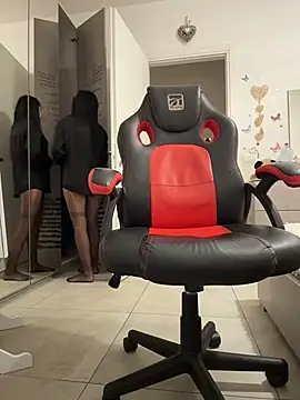 cicciolina online show from December 4, 1:09 pm